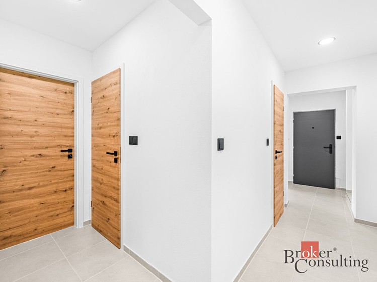 Prodej bytu 4+kk 77 m² - foto 4