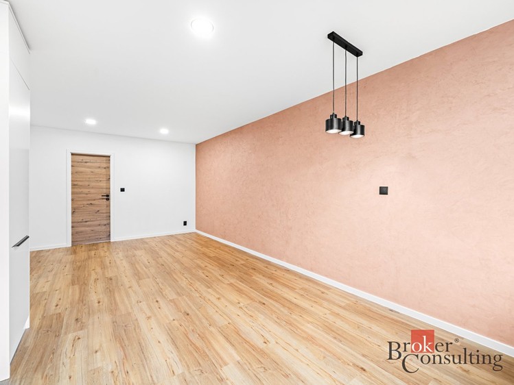 Prodej bytu 4+kk 77 m² - foto 3