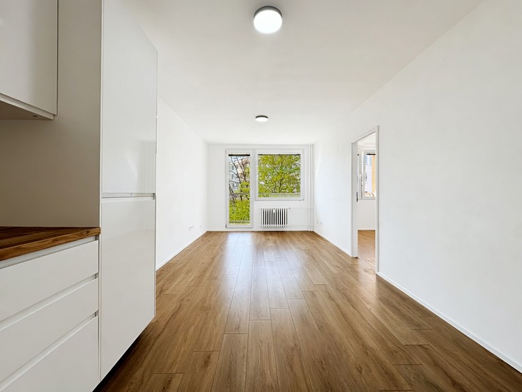 Prodej bytu 4+kk 77 m² - foto 1