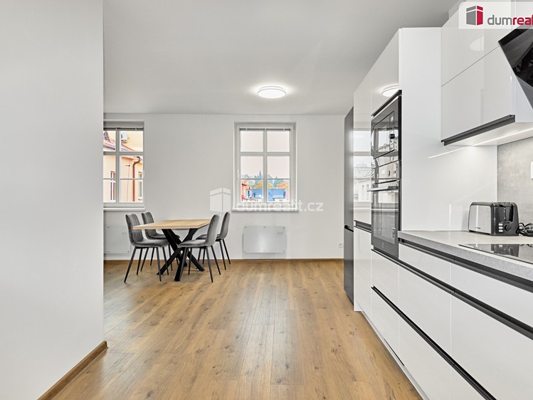 Prodej bytu 3+kk 90 m² - foto 1
