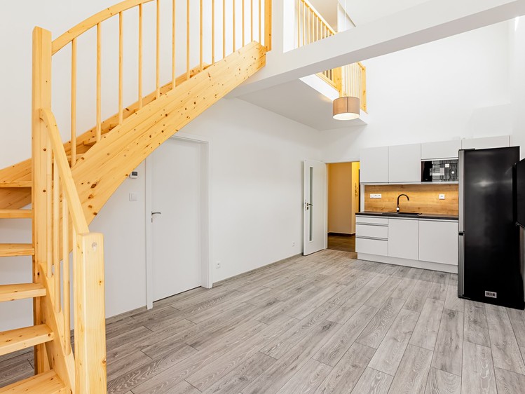 Prodej bytu 3+kk 81 m² (Mezonet) - foto 1