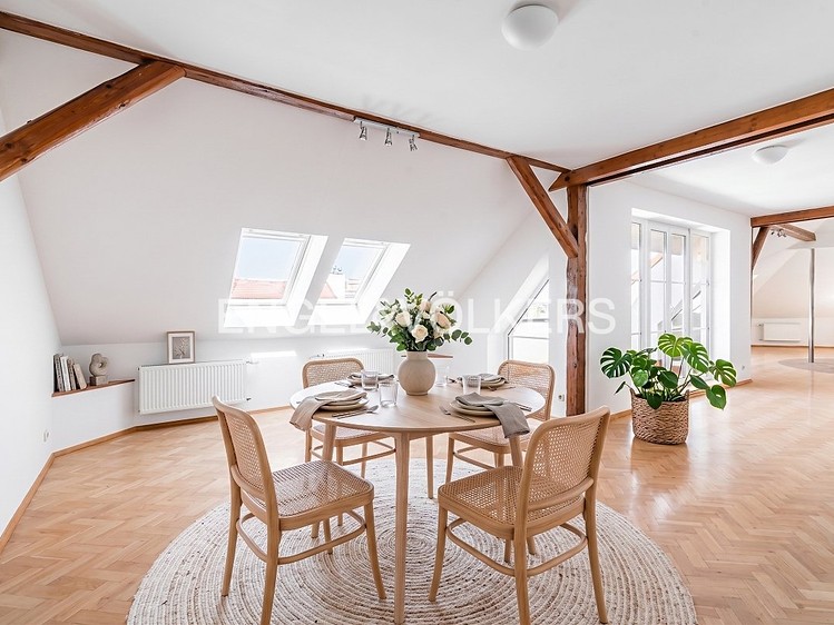 Prodej bytu 6 pokojů a více 240 m² - foto 3