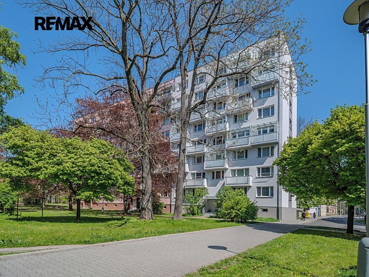 Prodej bytu 2+1 55 m² (Jednopodlažní) - foto 1