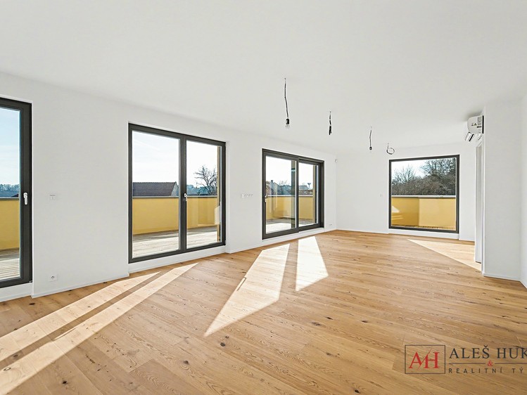 Prodej bytu 4+kk 119 m² - foto 1