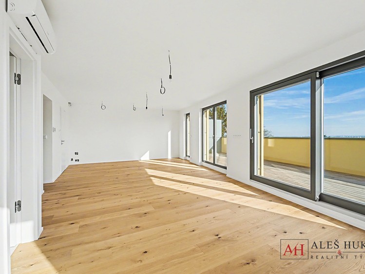 Prodej bytu 4+kk 119 m² - foto 2
