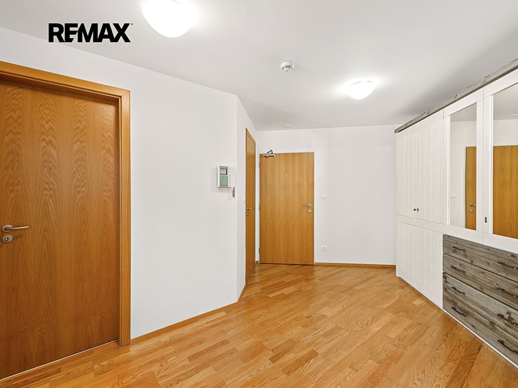 Prodej bytu 2+kk 84 m² (Jednopodlažní) - foto 7
