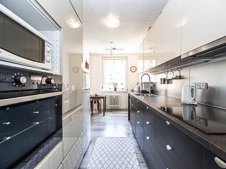 Prodej bytu 3+1 65 m² - foto 1