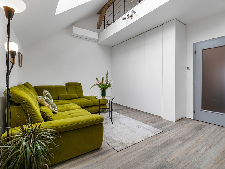 Prodej bytu 1+kk 77 m² (Loft) - foto 4