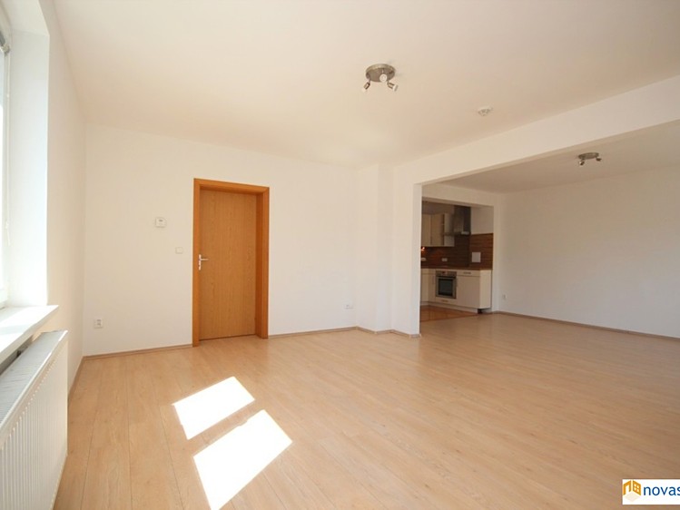 Pronájem bytu 2+kk 73 m² - foto 4
