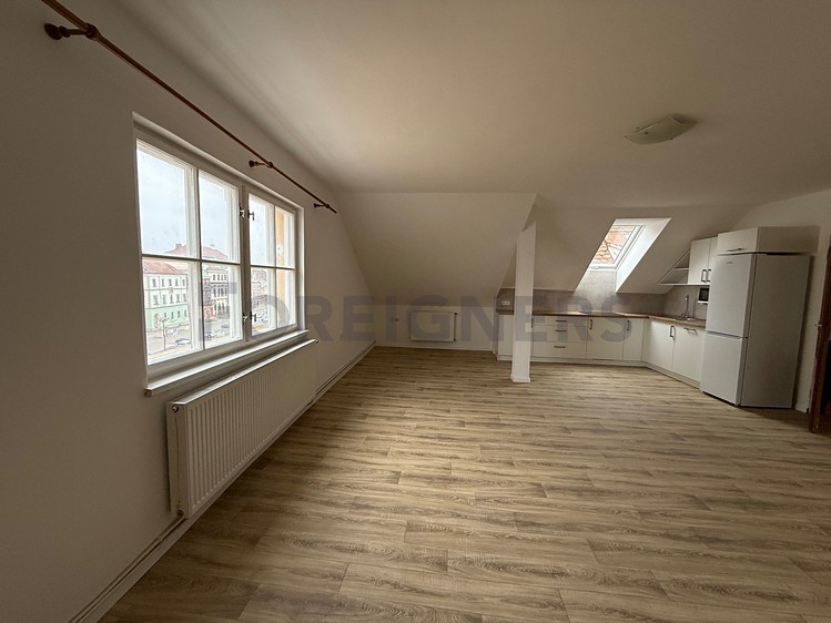 Pronájem bytu 2+1 100 m² - foto 4