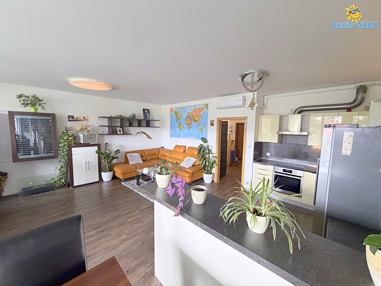 Pronájem bytu 3+kk 100 m² - foto 4