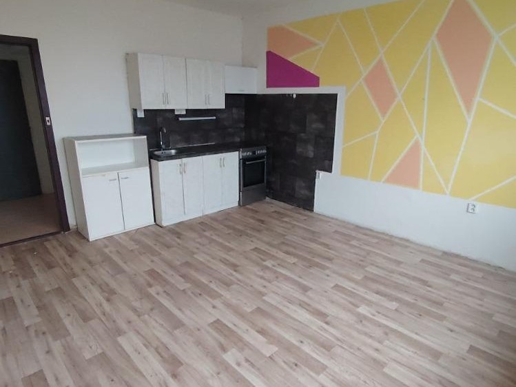 Pronájem bytu 2+kk 40 m² - foto 1