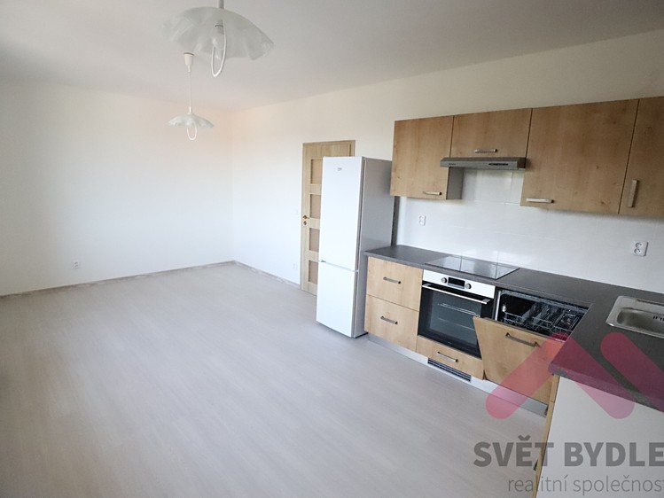 Pronájem bytu 1+kk 33 m² - foto 2