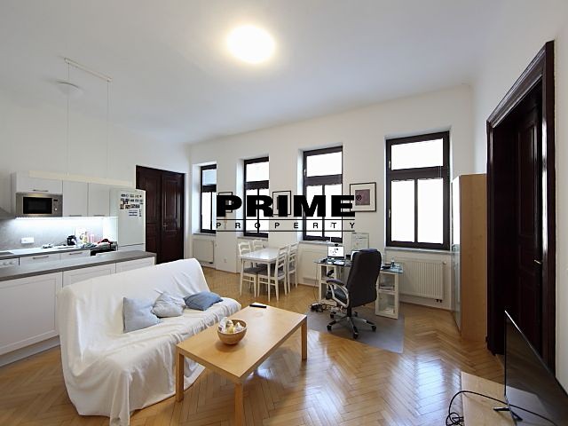 Pronájem bytu 2+kk 71 m² - foto 2