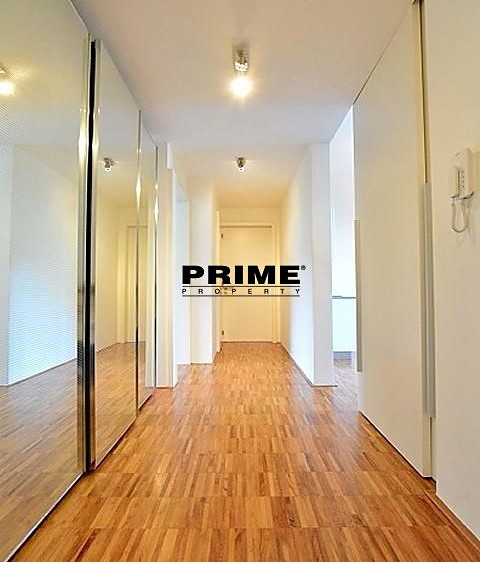 Pronájem bytu 3+kk 71 m² - foto 4