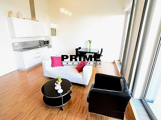 Pronájem bytu 3+kk 71 m² - foto 3