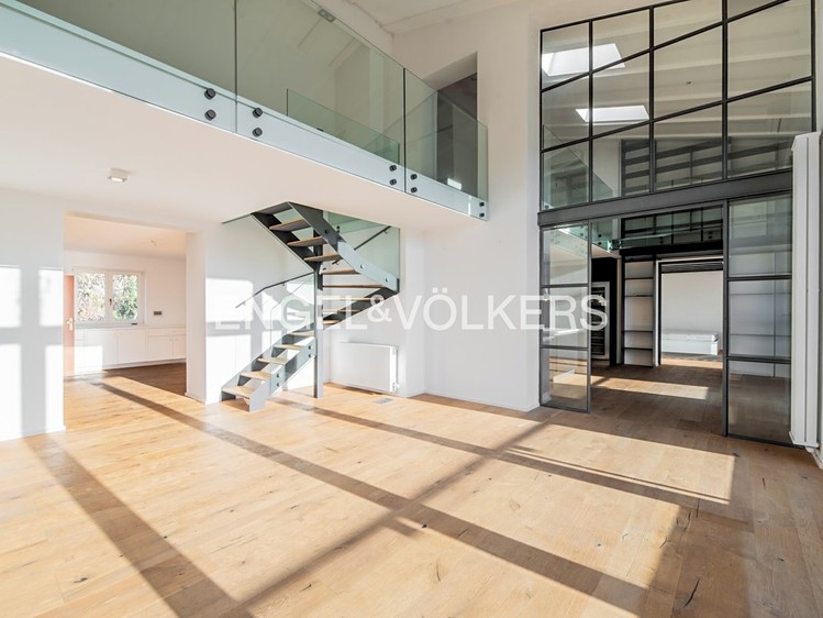 Pronájem bytu 6 pokojů a více 324 m² - foto 4