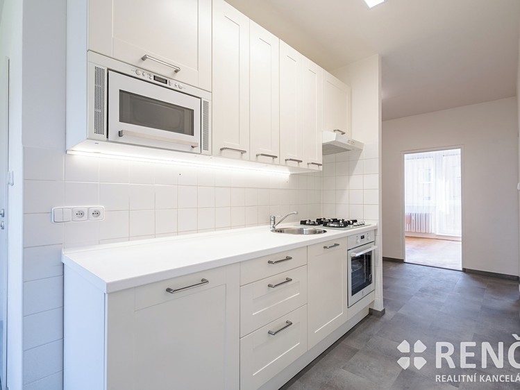 Pronájem bytu 3+1 75 m² - foto 1