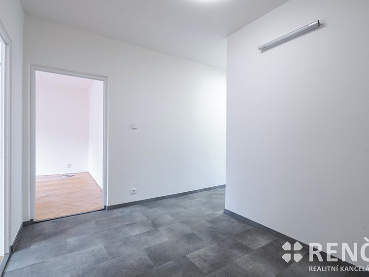 Pronájem bytu 3+1 75 m² - foto 5