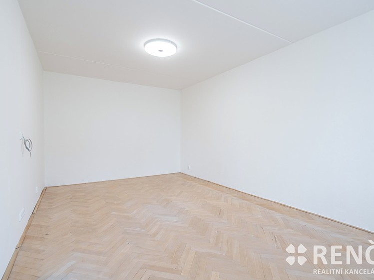 Pronájem bytu 3+1 75 m² - foto 7