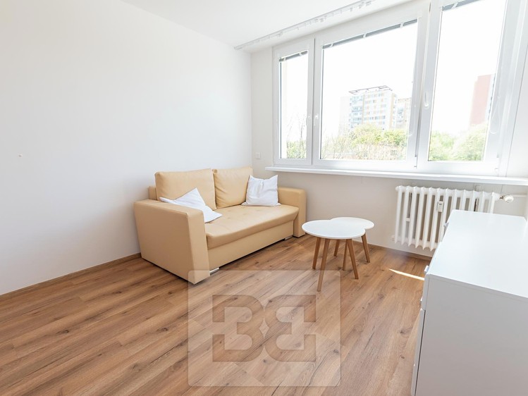 Pronájem bytu 3+kk 59 m² (Jednopodlažní) - foto 4
