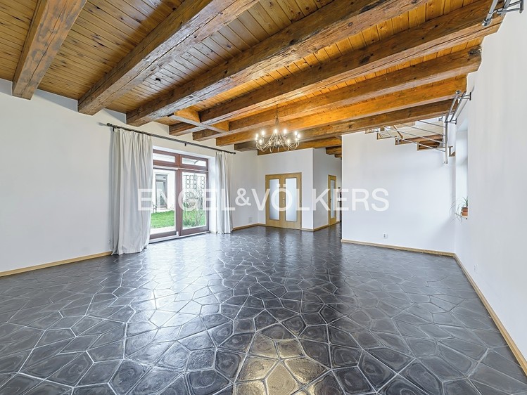 Pronájem bytu 4+kk 170 m² (Mezonet) - foto 1