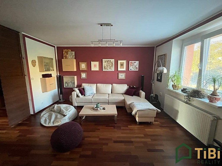 Pronájem bytu 3+1 87 m² - foto 4