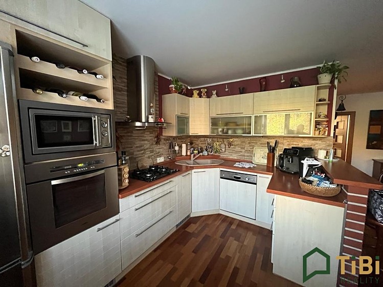 Pronájem bytu 3+1 87 m² - foto 2