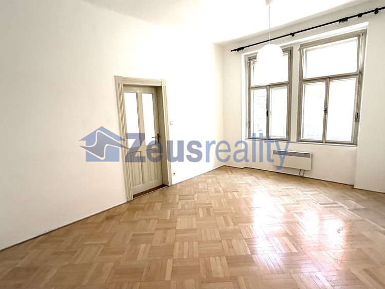 Pronájem bytu 2+1 66 m² - foto 5