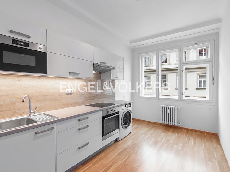 Pronájem bytu 1+1 48 m² - foto 1