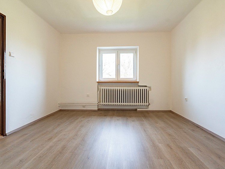Pronájem bytu 3+1 76 m² - foto 3
