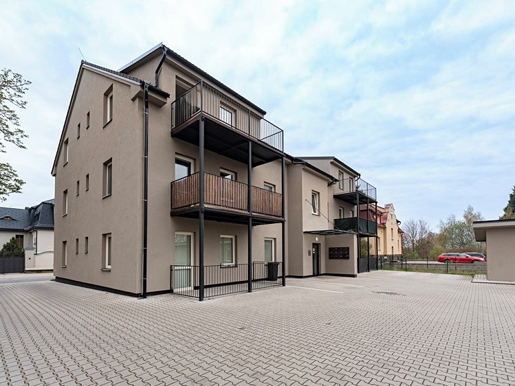Pronájem bytu 3+kk 77 m² - foto 1