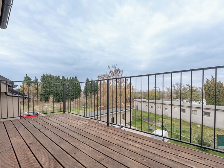 Pronájem bytu 3+kk 77 m² - foto 3