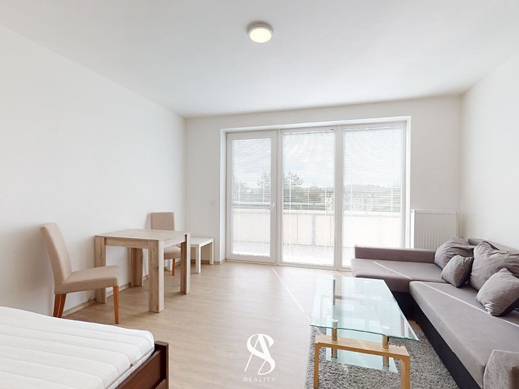 Pronájem bytu 1+kk 38 m² - foto 2