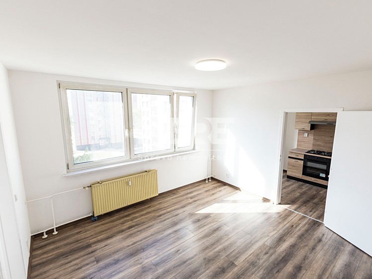 Pronájem bytu 2+1 44 m² - foto 3