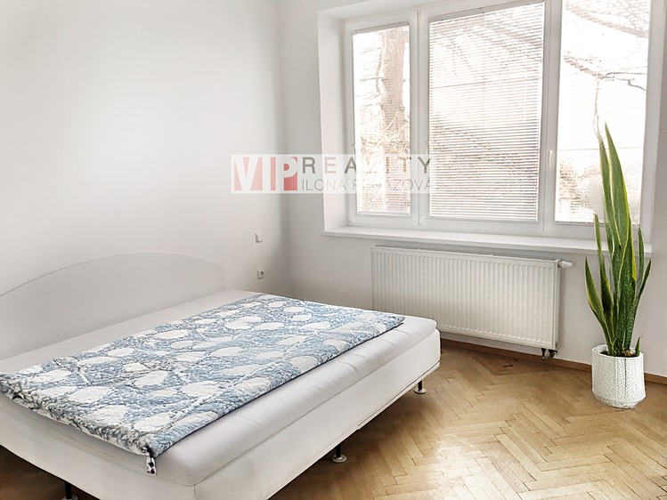 Pronájem bytu 2+1 61 m² - foto 4