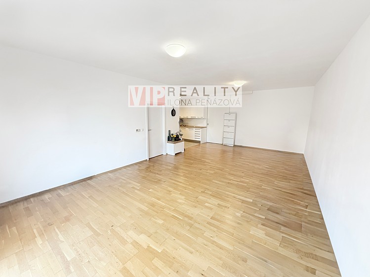 Pronájem bytu 2+kk 82 m² - foto 4