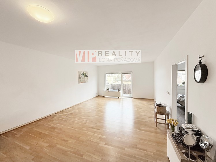 Pronájem bytu 2+kk 82 m² - foto 2