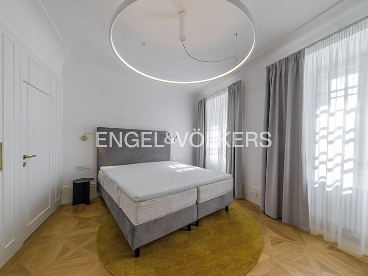 Pronájem bytu 3+1 98 m² - foto 4