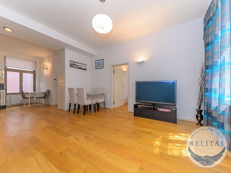 Pronájem bytu 2+kk 48 m² - foto 4