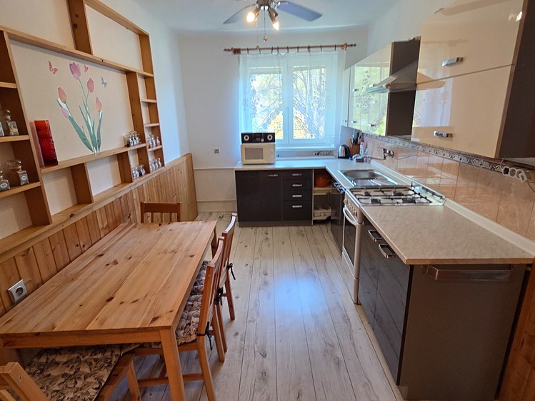 Pronájem bytu 2+1 61 m² - foto 1