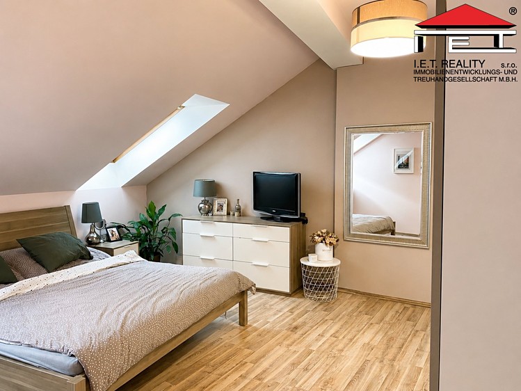 Pronájem bytu 3+kk 100 m² - foto 4