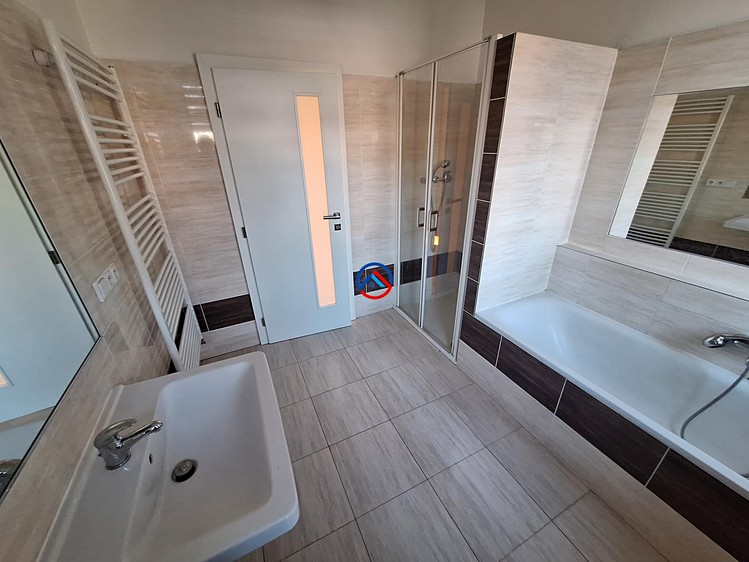 Pronájem bytu 3+kk 100 m² (Jednopodlažní) - foto 7