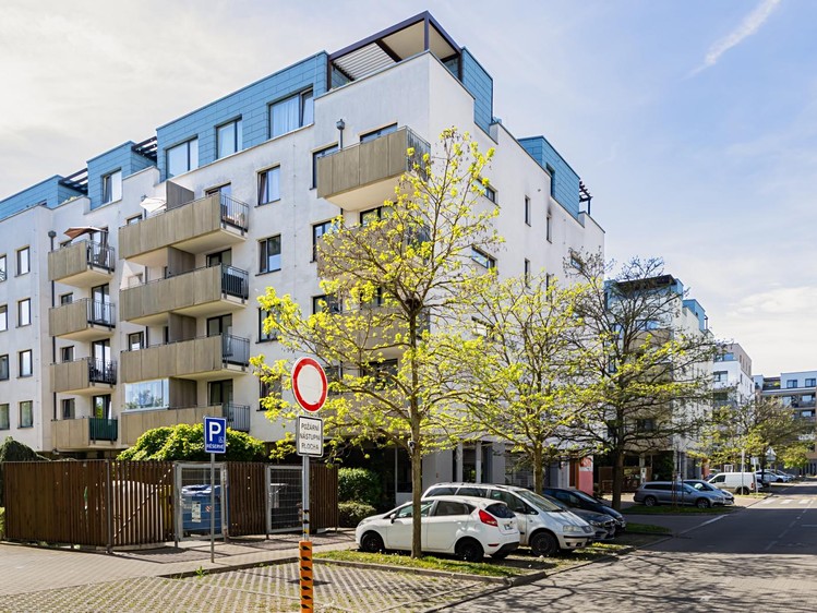 Pronájem bytu 3+kk 80 m² - foto 1