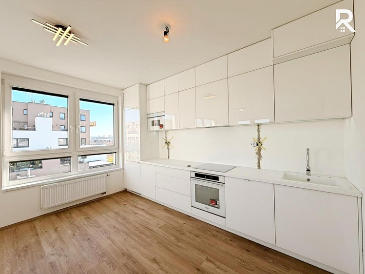 Pronájem bytu 3+kk 75 m² - foto 1