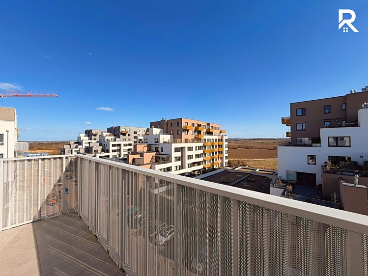 Pronájem bytu 3+kk 75 m² - foto 2