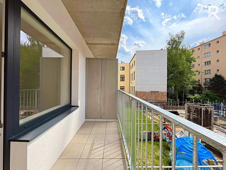 Pronájem bytu 1+kk 27 m² - foto 2