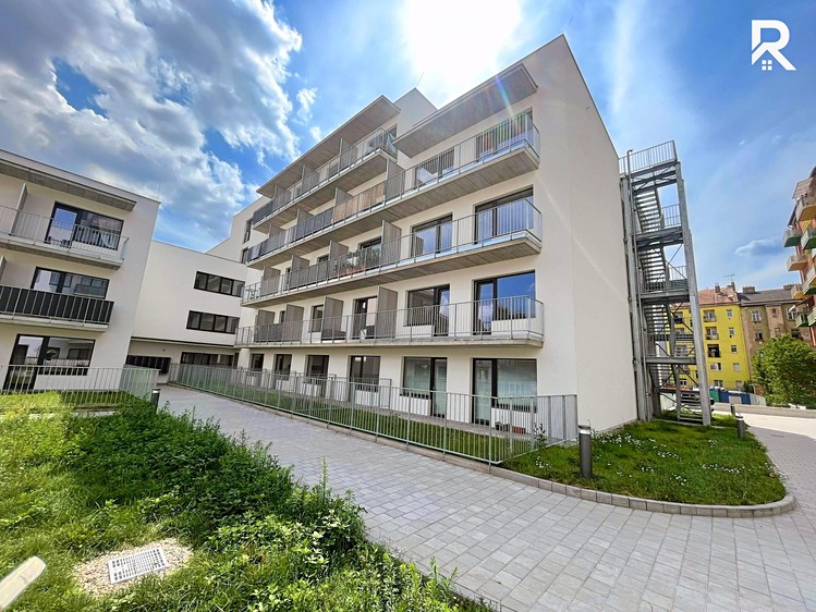 Pronájem bytu 1+kk 27 m² - foto 4