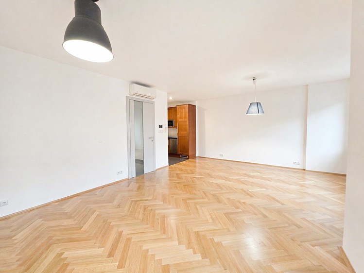 Pronájem bytu 2+kk 70 m² - foto 5