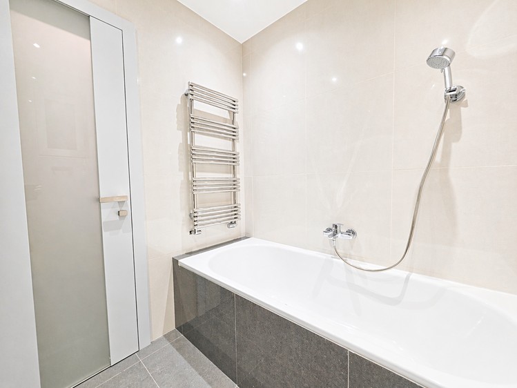Pronájem bytu 2+kk 70 m² - foto 8